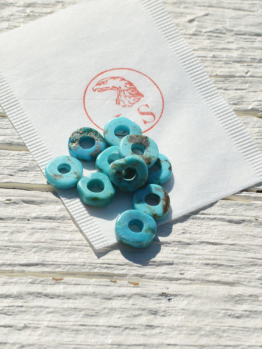 L-0011　TURQUOISE BEAD (M) (SET OF 2)　