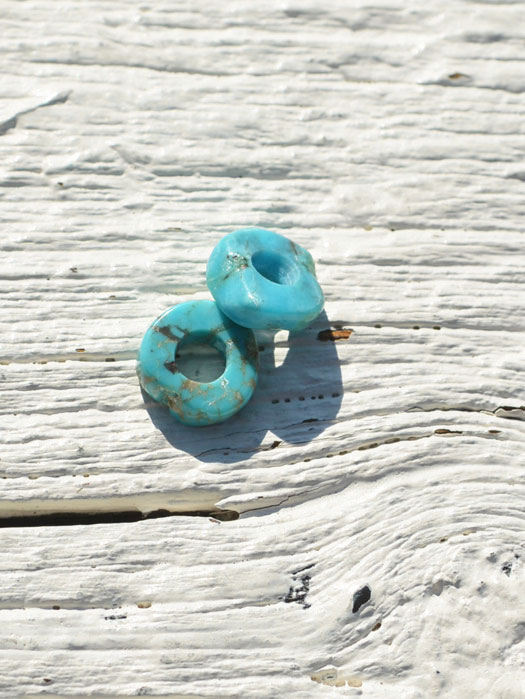 L-0011　TURQUOISE BEAD (M) (SET OF 2)