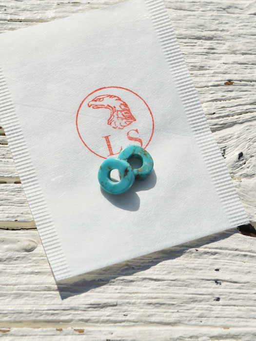 L-0011　TURQUOISE BEAD (M) (SET OF 2)