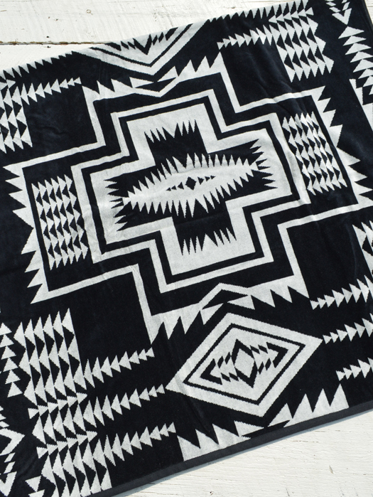 Oversized Jacquard Towels　 (JAPAN LIMITED)