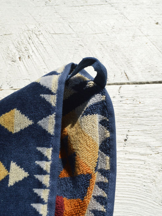 Oversized Jacquard Towels