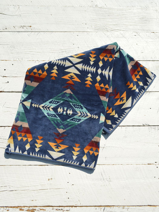 Oversized Jacquard Towels