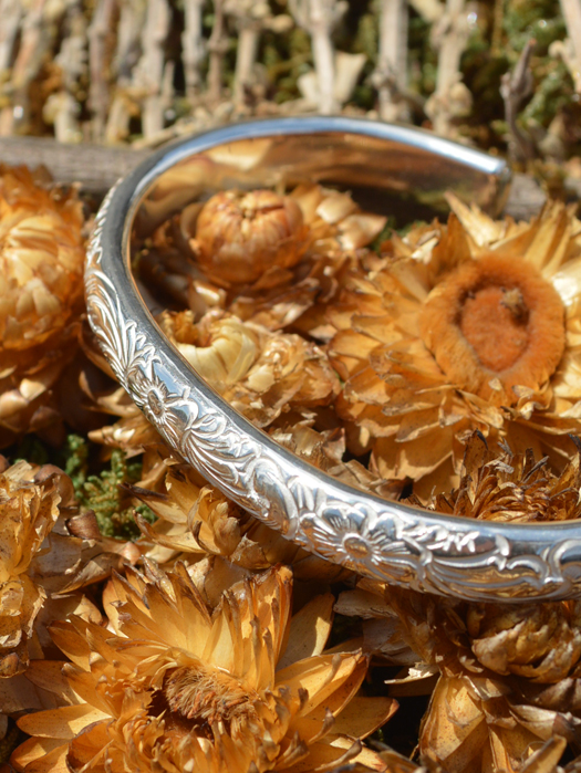 BR-0183 KARAKUSA ROSE BRACELET No. 183 (8mm)