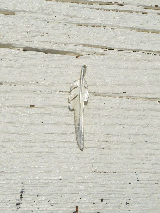 EFNL-0028　KAZEKIRI FEATHER PENDANT No. 28 (S)