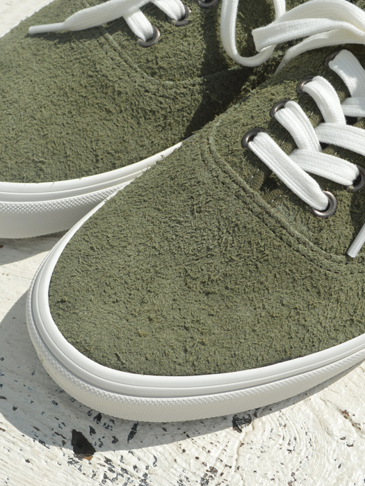 Authentic (Suede)