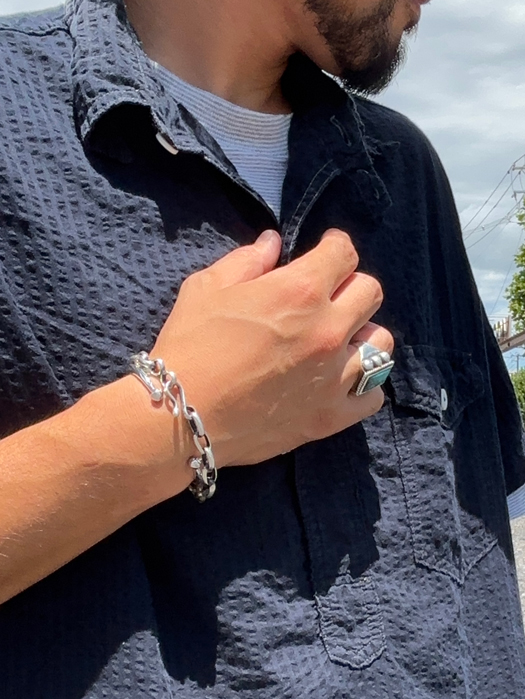 BR-0084 TRIANGLE TAPERED END BRACELET (NAJA)