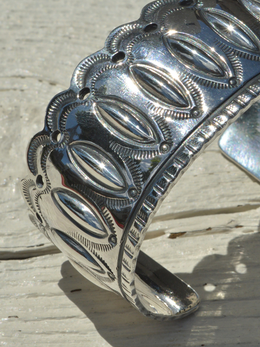 BR-0416 CROWN BRACELET (LEAF)　“Discontinued”