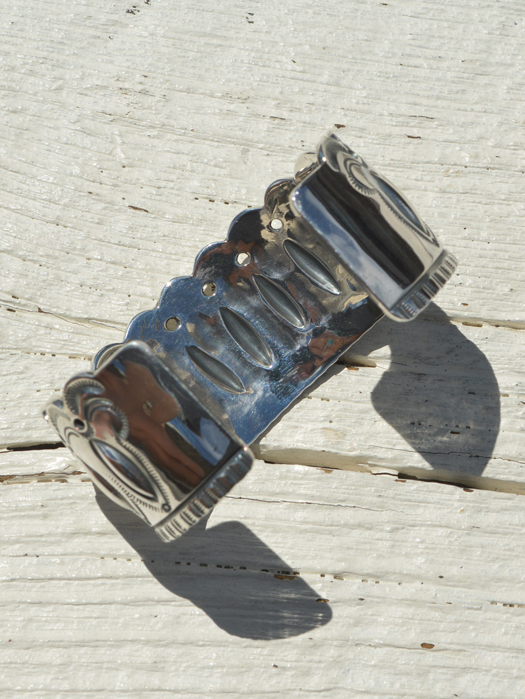 BR-0416 CROWN BRACELET (LEAF)　“Discontinued”