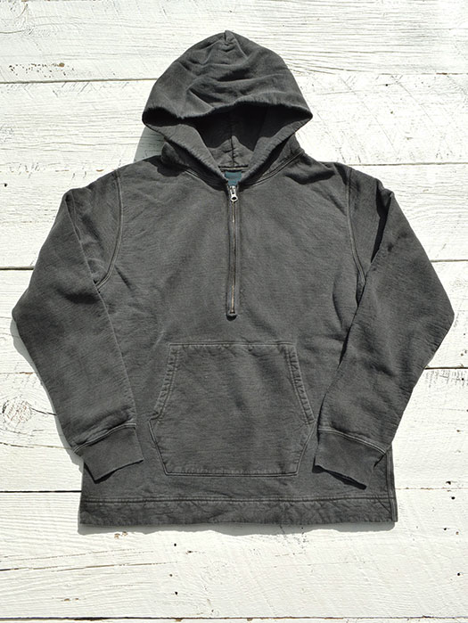 【GROUGH 1/2 ZIP PO HOOD SWEAT　