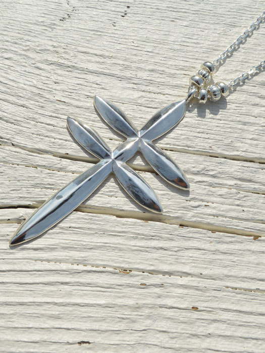 NL-0117　TRIANGLE DRAGONFLY PENDANT