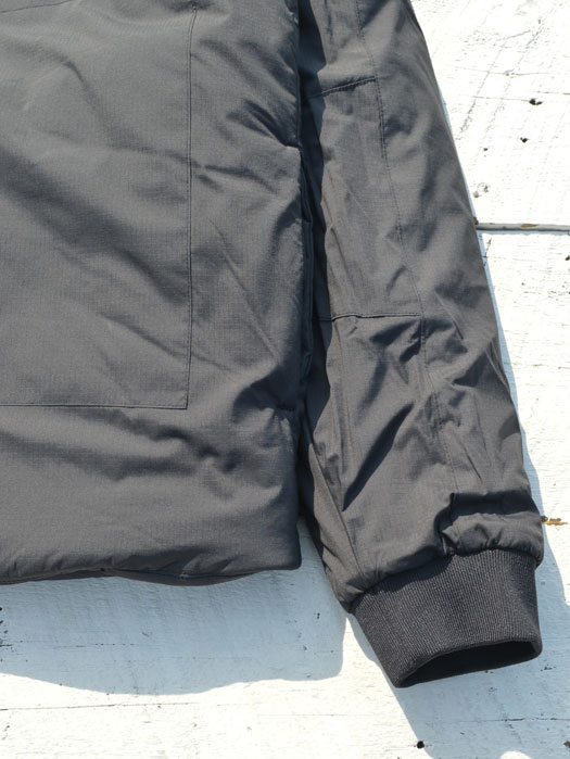 MOUNTAIN PUFFER HOODIE