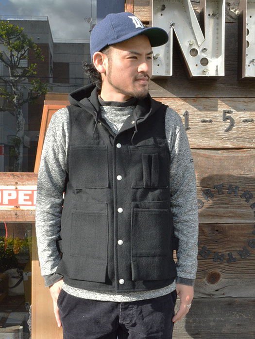 Tree Chopper Bud Vest　(Blanket)