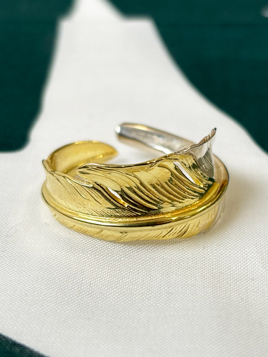 EFRG-0033 KAZEKIRI FEATHER RING No.33 (18K GOLD ACCENT)